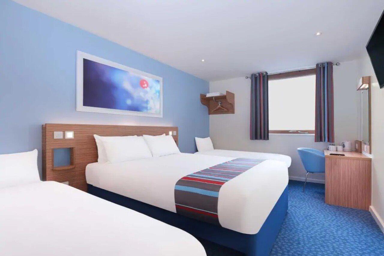 Travelodge Bracknell Central Exteriér fotografie