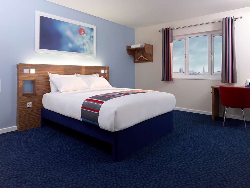 Travelodge Bracknell Central Pokoj fotografie