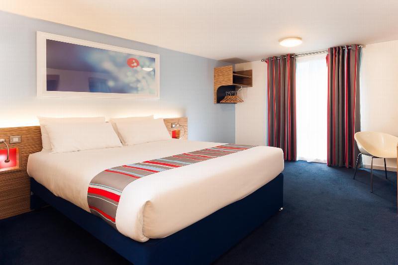 Travelodge Bracknell Central Exteriér fotografie