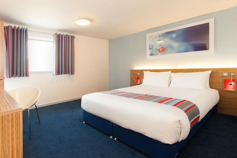 Travelodge Bracknell Central Exteriér fotografie